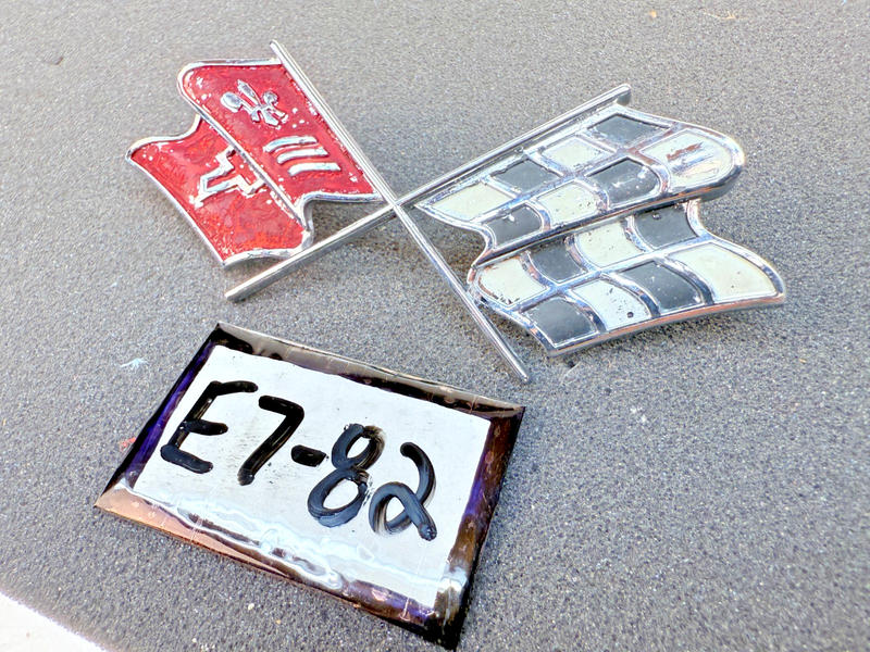 OEM 1968 1969 1970 1971 1972 CHEVROLET CORVETTE NOSE EMBLEM NAMEPLATE E7-82