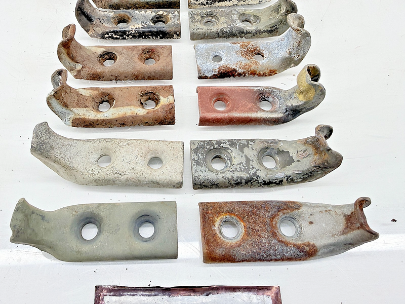 (1) Original Jeep Willys CJ2A CJ3A Windshield Lower Brackets J-Hooks C47-30