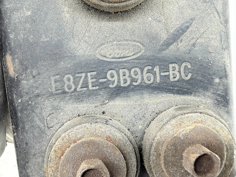 OEM 1987 - 1993 Ford Mustang Mass Air Flow Sensor MAF With Bracket E8ZE-9B961-BC