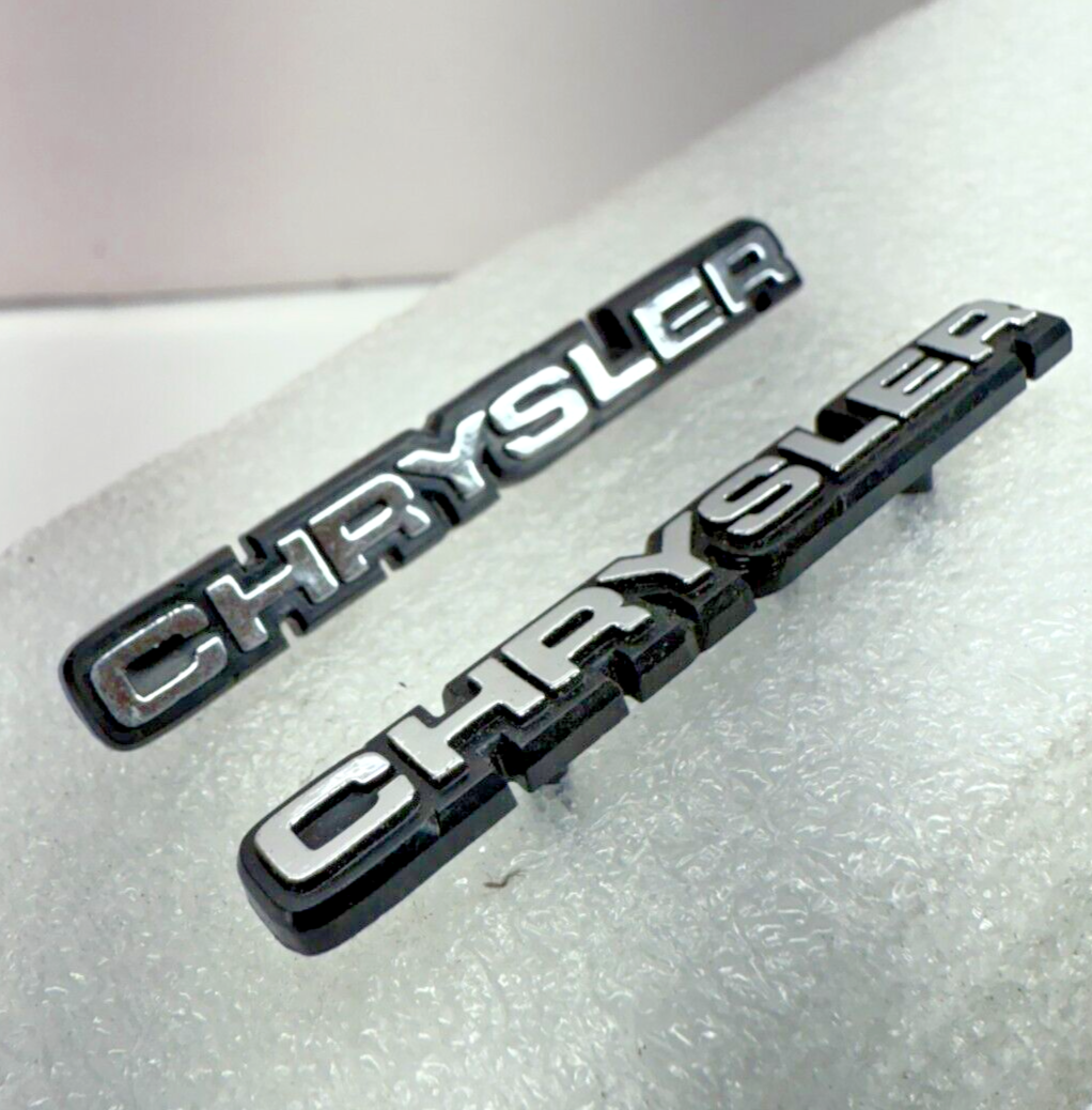 (1) NOS 1982 - 1989 Chrysler Fifth Avenue DASH EMBLEM 83 84 85 86 87 88 B32-152