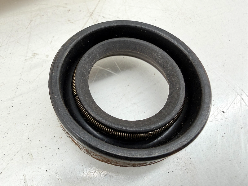 (1)NOS 1957 - 1965 Mercury Power Steering Pump Rotor Shaft Oil Seal B7MY-3B592-A