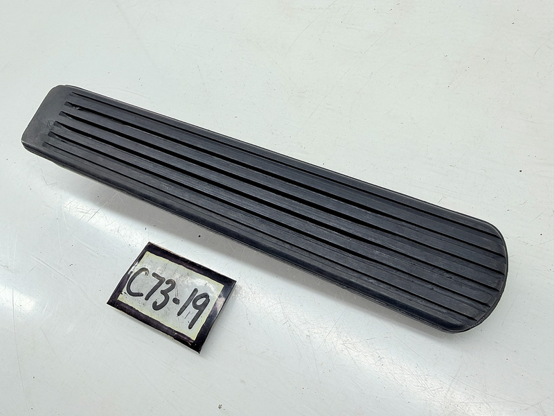 NOS 1960 - 1969 Chevy Corvair Fuel Gas Accelerator Pedal GM 3789566 C73-19