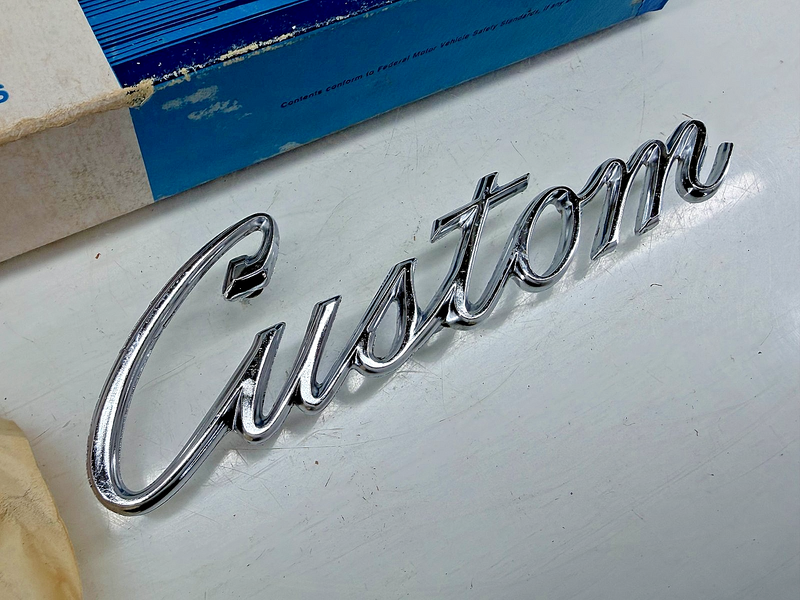 NOS 1969 1970 FORD F100 F250 F350 GALAXIE CUSTOM EMBLEM C9AB-62291B62-C C56-15