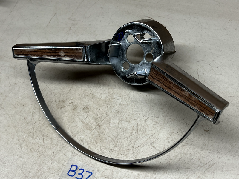 OEM 1965 1966 Chevy Impala Caprice Steering Wheel Horn Ring 3882985 65 66 B37-27