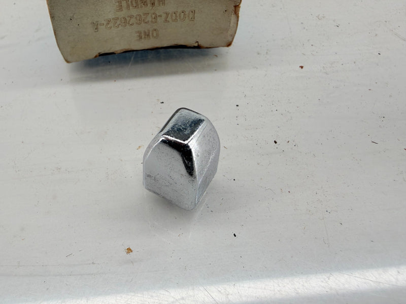 NOS 1970 - 1972 FORD MAVERICK FRONT SEAT BACK LATCH LEVER KNOB D0DZ-6262622 C56
