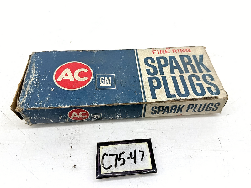 (8) NOS 1958 - 1968 Chevy 348 396 AC 44N Fire Ring Spark Plugs Sleeve C75-47