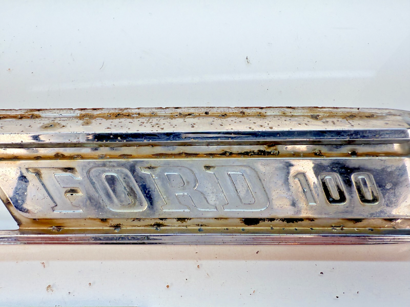 OEM 1968 - 1972 Ford Truck F100 LH Hood Emblems Badge C8TB-16721-A B66-28