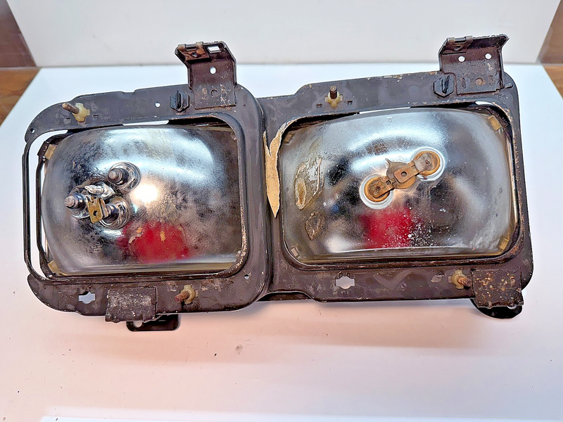 Vintage Original Audi Pair of Headlights head light Set C10-99