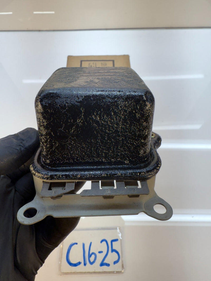 NOS Delco Remy Voltage Regulator D-633 1119511 C16-25