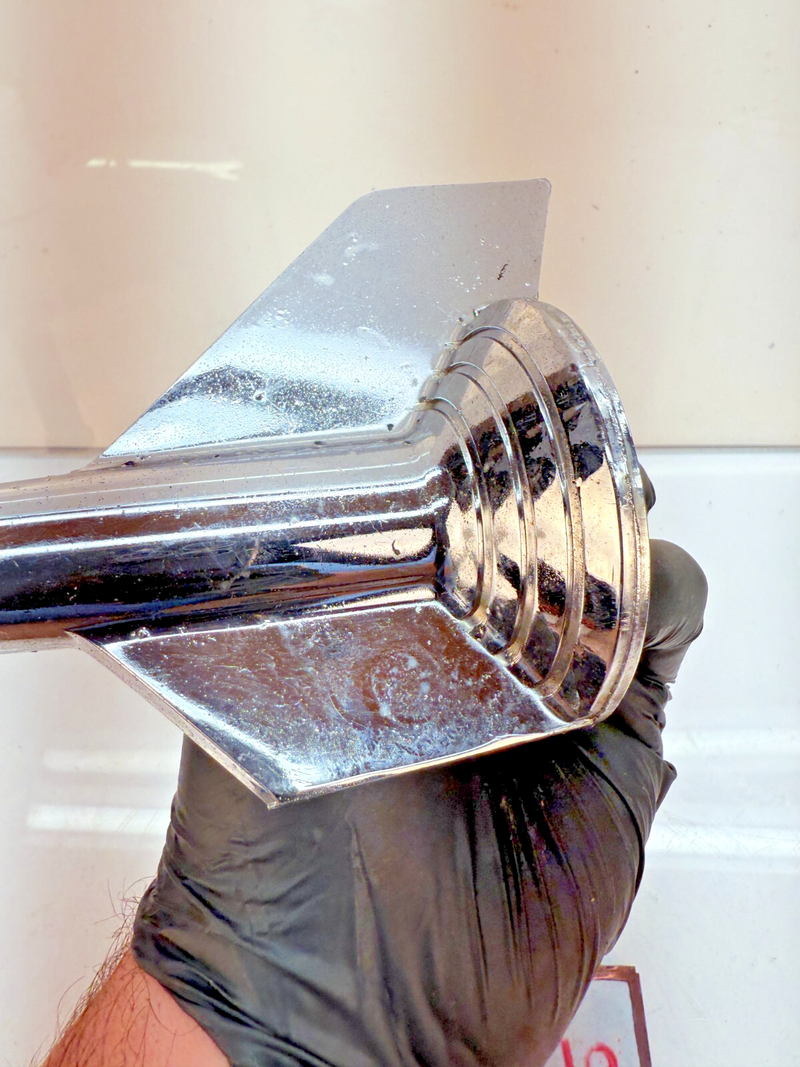 OEM 1957 Chevy Bel Air Nomad Rocket Bullet Hood Ornament 3738985 B67-18