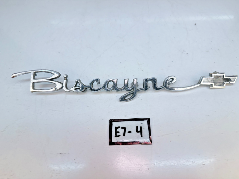 OEM 1964 CHEVROLET BISCAYNE CHROME QUARTER PANEL SCRIPT EMBLEM 4886814 E7-4