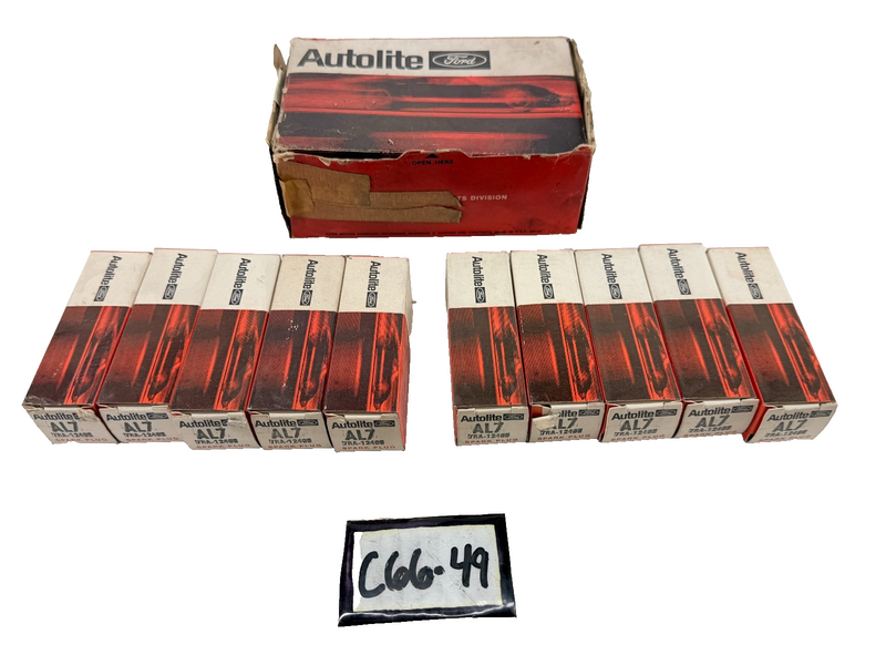 NOS 1949 - 1953 / 1961 - 1963 FORD Spark Plugs 352-390 - 406 FE 7RA-12300-C C66