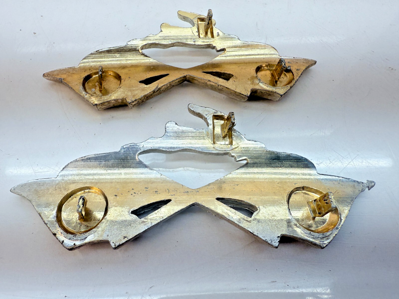 Original 1960 Impala Pair Impala X Cross Flags Quarter Emblem Badges 60 B32-307