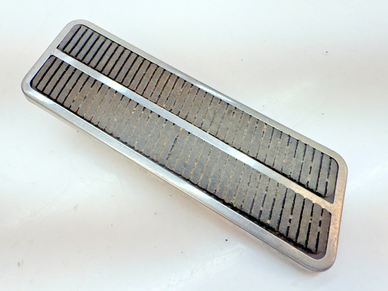 OEM GM 1968 - 1972 Corvette CAMARO Gas Accelerator PEDAL PAD & TRIM B83-17