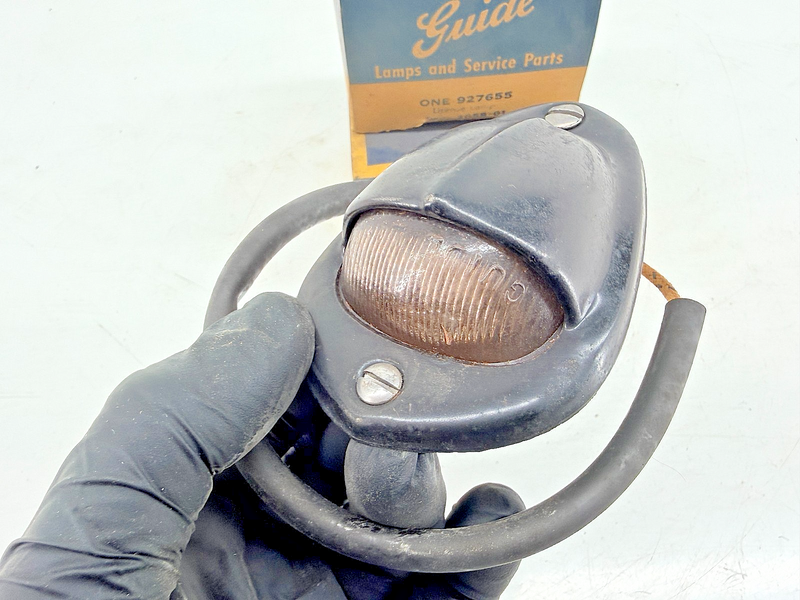 (1) NOS 1951 1952 Chevrolet Bel Air License Light Lamp 927655 L1-51 C71-11