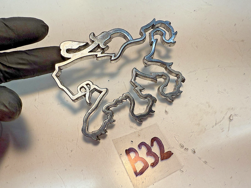 RARE VINTAGE OEM 1970's PEUGEOT METAL LION EMBLEM B32-41z