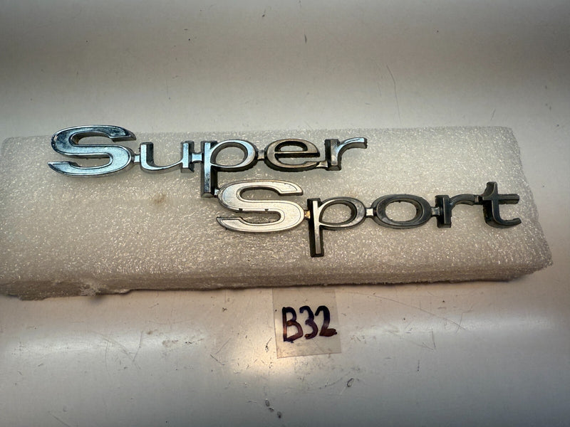 Genuine GM 1967 Chevelle 396 SUPER SPORT SS Quarter Panel Emblem B32-37