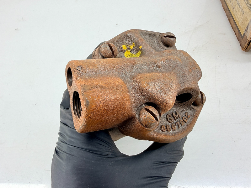 NOS 1954 - 1962 Chevrolet 235 261 L6 Engine Oil Pump Assembly GM 3786293 B66-65