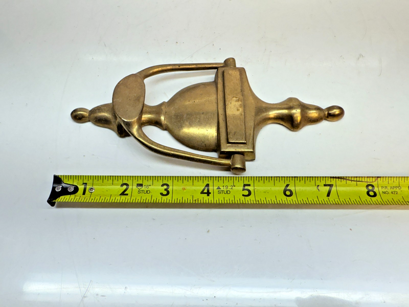 VINTAGE ANTIQUE BRASS TRADITIONAL DOOR KNOCKER 7.5" B68-16