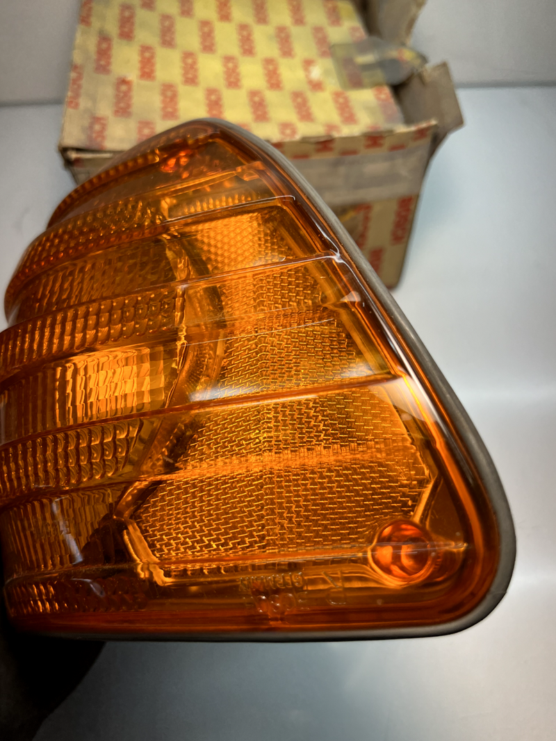 NOS 1973 1980 Mercedes W116 280SE 450SEL RIGHT TURN PARKING TAIL LIGHT C3-7