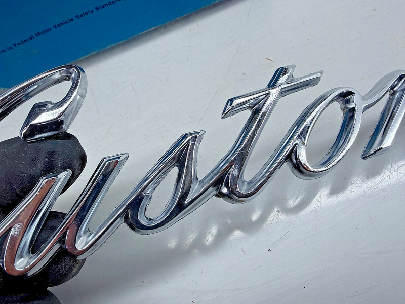 NOS 1969 1970 FORD F100 F250 F350 GALAXIE CUSTOM EMBLEM C9AB-62291B62-C C56-15