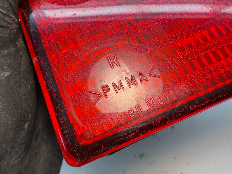 NOS 1993 1994 1995 1996 1997 1998 1999 Volkswagon Jetta Rear Tail Light RH C9-11