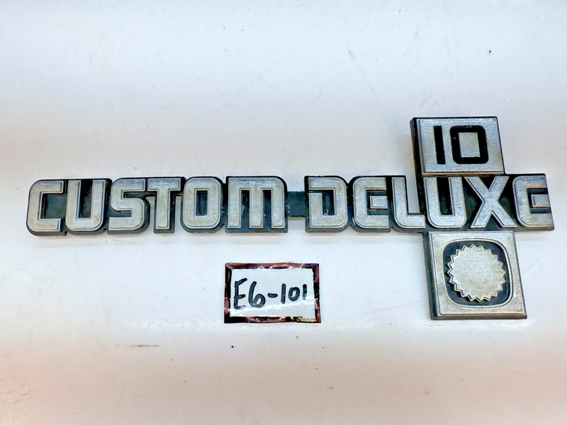 OEM CHEVROLET CUSTOM DELUXE 10 FENDER EMBLEM CHROME BLACK 14026442 E6-101