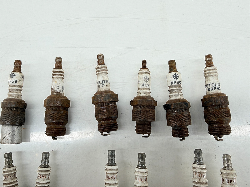 Vintage NOS Lot Autolite Champion Spark Plugs AR51 BF82 ARL82 AG52 AR80 H12Y C66