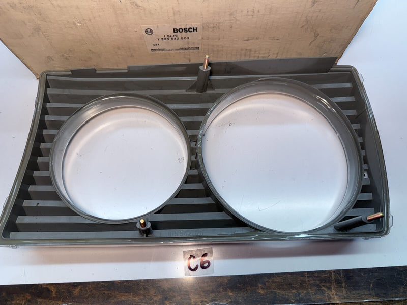 NOS OEM Mercedes Benz W123 240D 300D 300TD Right Head Light Trim C6-3