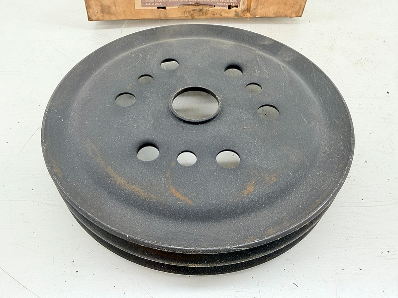 NOS 1964 - 1968 C3 Corvette Crankshaft Pulley Lower 327 Dual Groove 3850838 C72