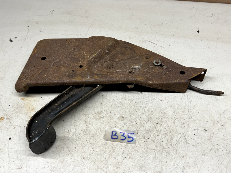 1965 1966 Chevrolet Impala Belair Parking Brake Pedal Assembly Mount 65 66 B35