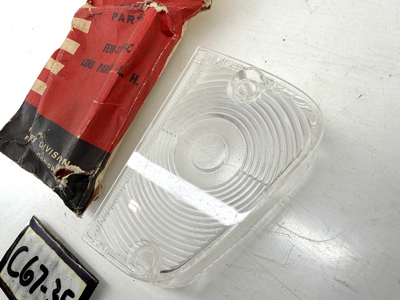 NOS 1958 Mercury Parking Light Lamp Lens Lens FEW-13209-C MPT-58 C67-35