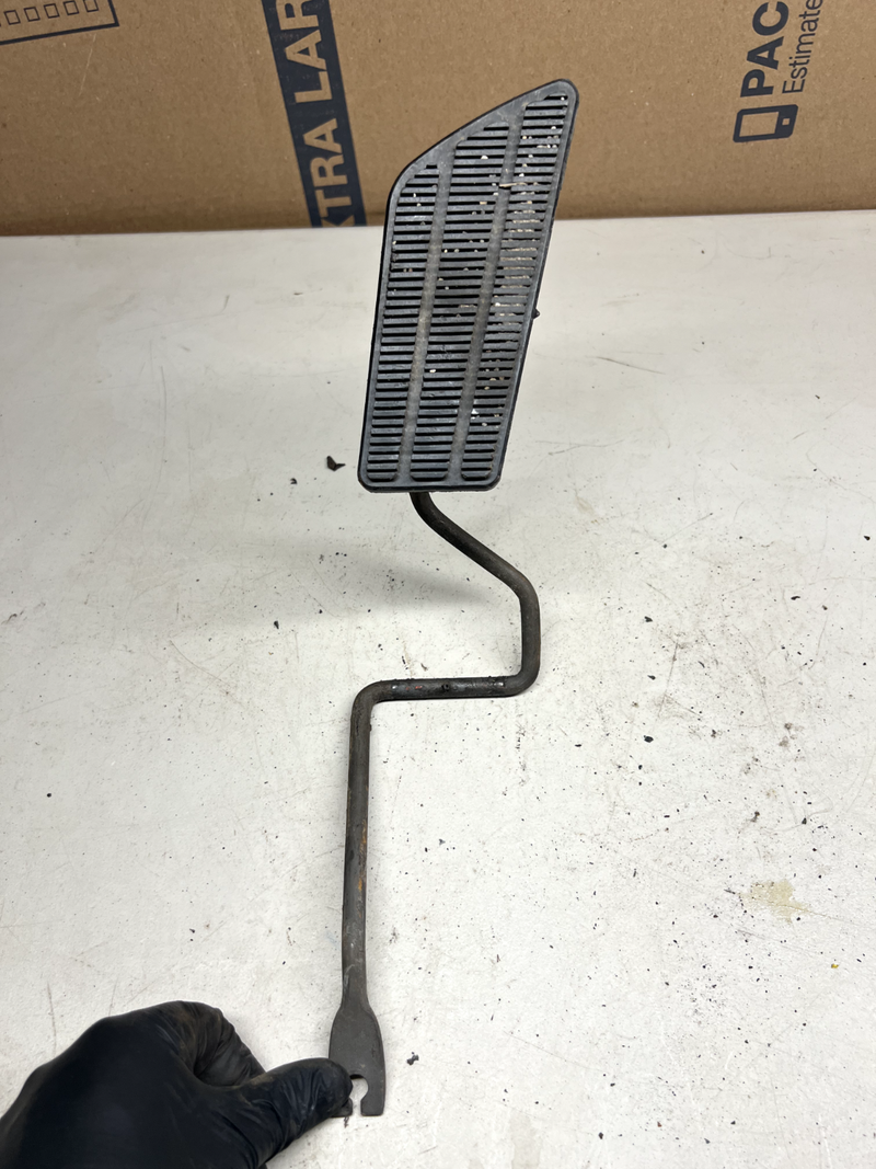 OEM GM 74-78 CHEVY GMC BLAZER C K TRUCK ACCELERATOR PEDAL 468234 U1A-B16