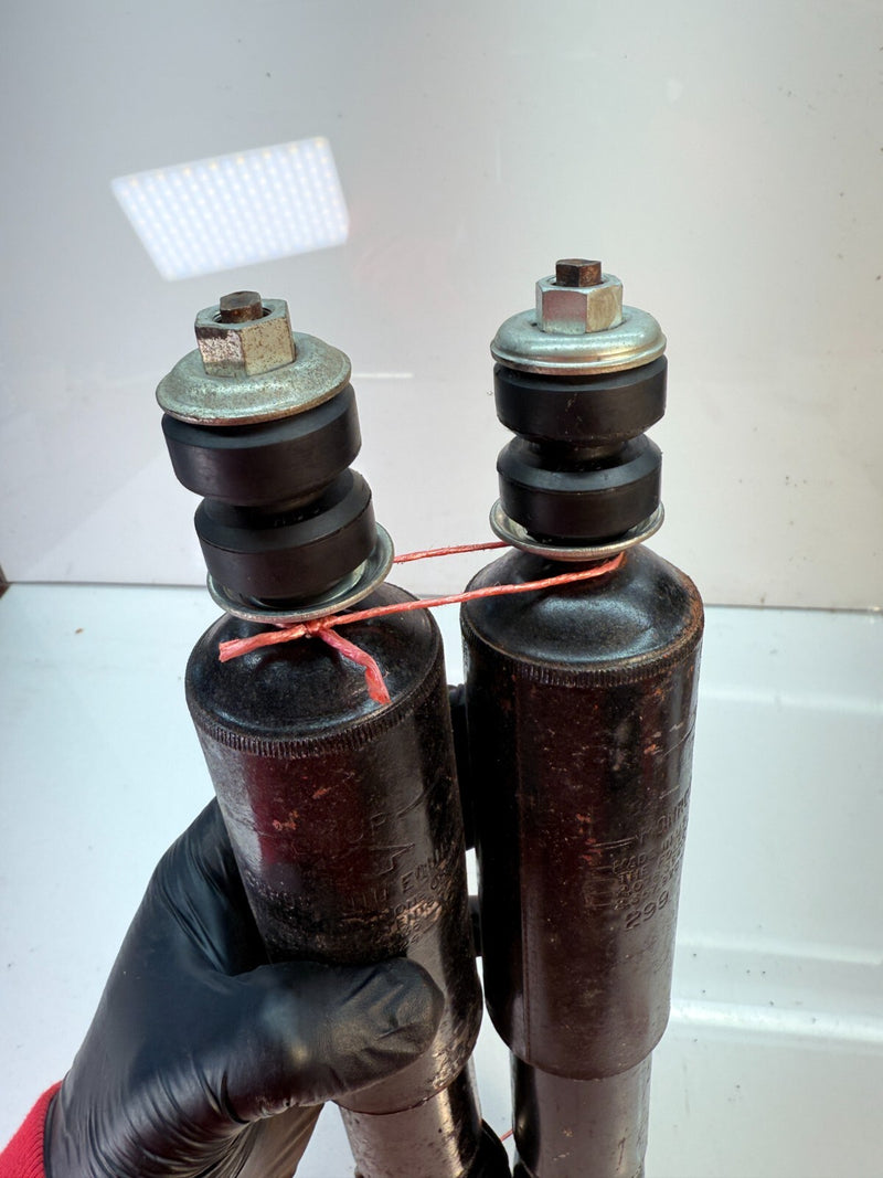 NOS VINTAGE MONROE PAIR Shocks 299 9B7 B56-4