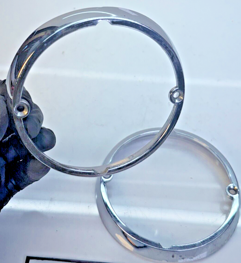 NOS 1950 1951 OLDSMOBILE 98 PAIR of CHROME TAIL LAMP LIGHT BEZEL 5939088 C20-50