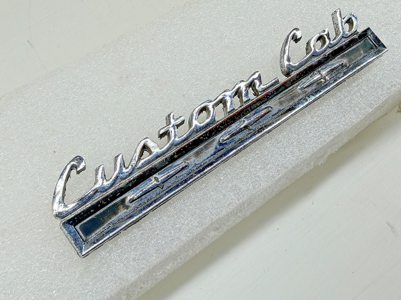 OEM 1967 - 1972 Ford Custom Cab Pickup Truck Emblem Badge C8TB-8140683-A E9-73