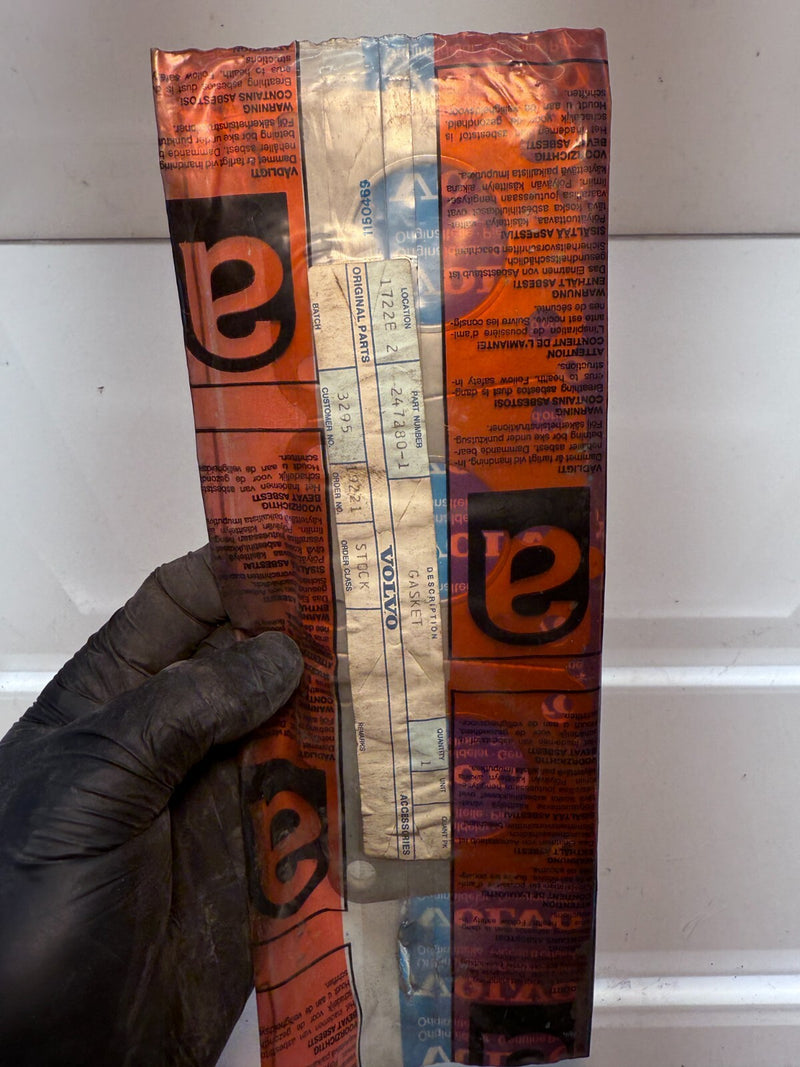 NOS EXHAUST MANIFOLD GASKET VOLVO 260 760 780 1976-1990 247280-1 C15-12