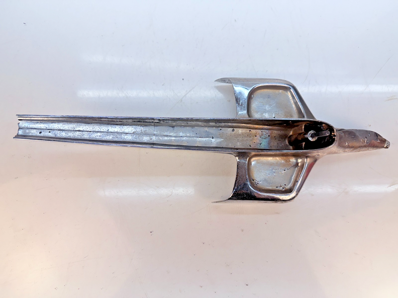Vintage Original 1954 Chevrolet Chevy Belair Chrome Hood Ornament 3705035 B4-11