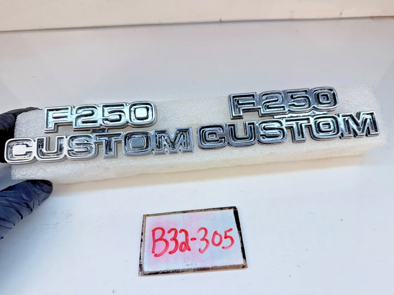 OEM 1973 -1979 F-250 CUSTOM Pair Front Fender Emblem Badge D7TB16702 B32-305