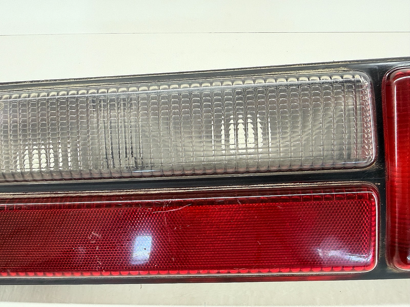 OEM Ford Mustang 1987 - 1993 Fox Body Right Tail Light Lamp E3ZB-13440-AC B81-52