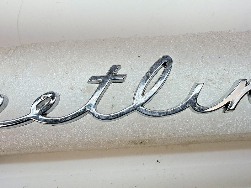 Original 1941 - 1948 Chevy FLEETLINE Trunk Lid EMBLEM / NAME PLATE GM E8-66
