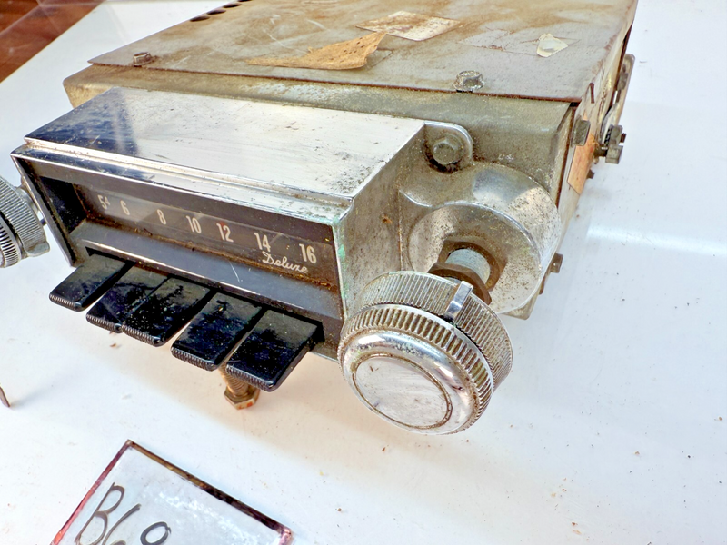 OEM 1967 CHEVROLET IMPALA BEL AIR BISCAYNE AM RADIO B68-5