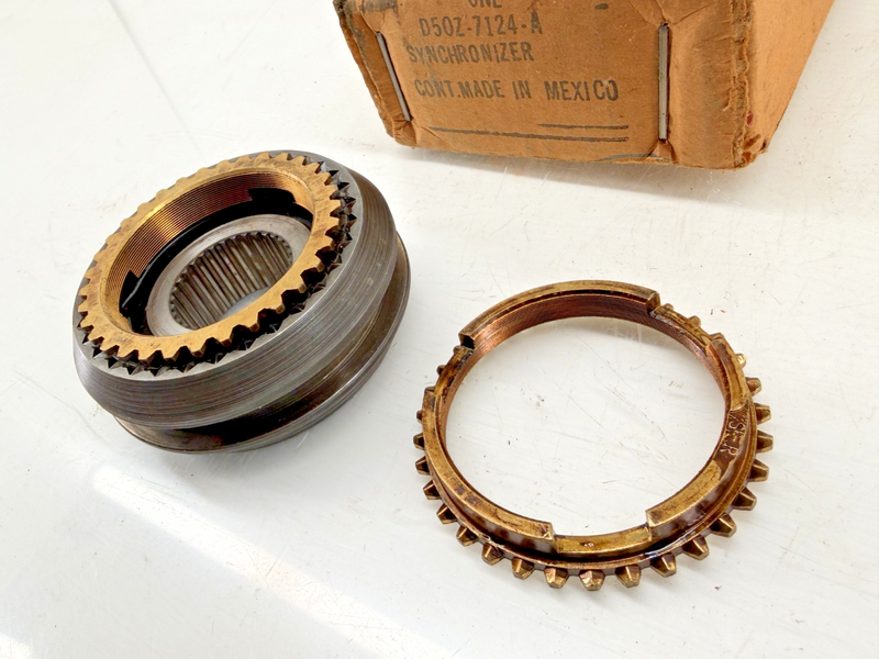 NOS 1975 - 1979 Ford Truck Bronco Transmission 2-3 Synchronizer D5OZ7124A C62-31