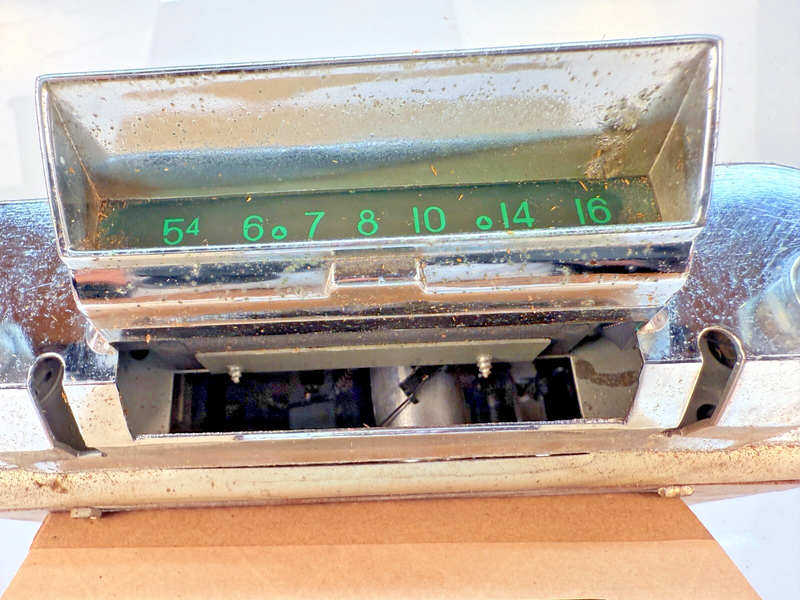 OEM 1959 - 1960 CHEVROLET IMPALA BELAIR BISCAYNE AM RADIO 59 60 B68-3