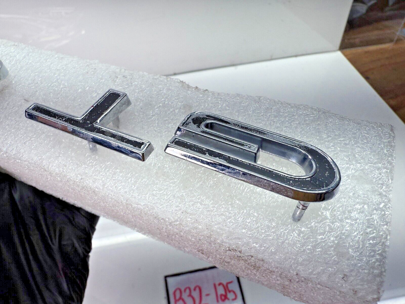 REMAN 1967 FORD MUSTANG GT FENDER EMBLEM Badge SET (4) 67 B32-125