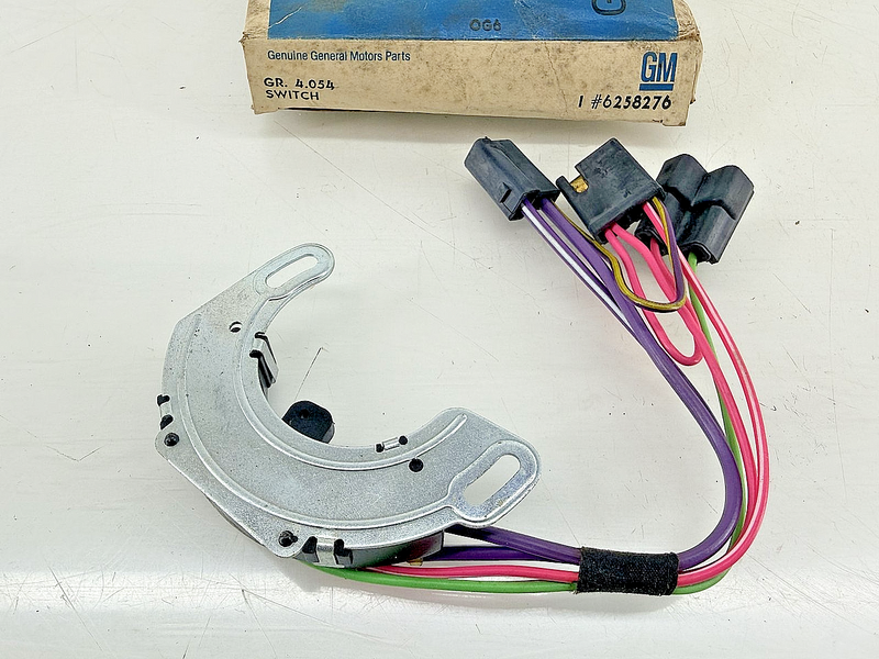 NOS 1974 1975 CHEVY CORVETTE NEUTRAL SAFETY BACKUP SWITCH GM 6258276 C77-76