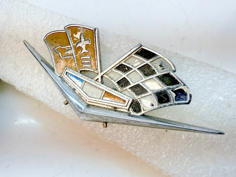 OEM 1962 1963 Chevy Corvette Bowtie Flags Fender Emblem Stingray 3792000 E6-32