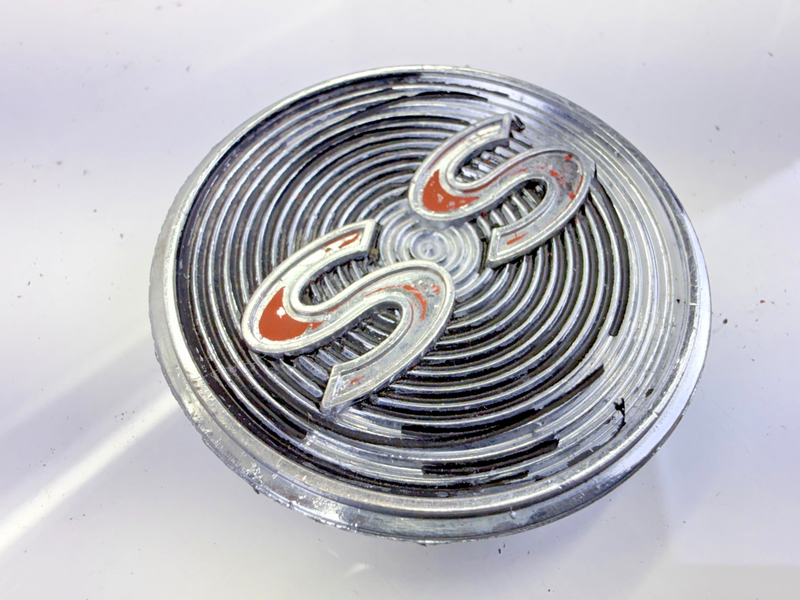 OEM 1964 IMPALA CONSOLE "SS" EMBLEM FACTORY 3843986 E8-95