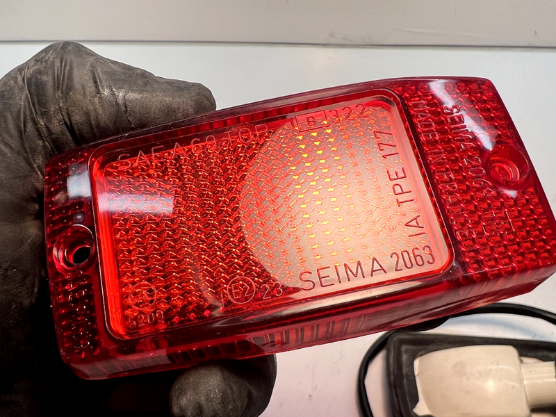 NOS OEM Peugeot 6358.14 Side Marker Lamp Housing Base & Lens 6357.32 C3-38