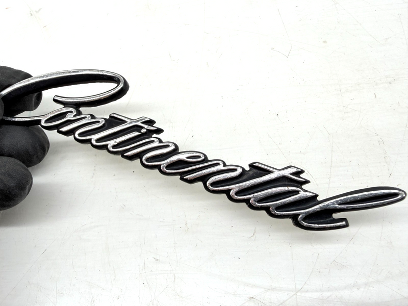 OEM 1972 - 1975  Lincoln Continental Headlight Door Emblem D2LB-13A171-AA E9-97